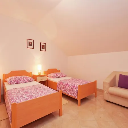 Vila House 